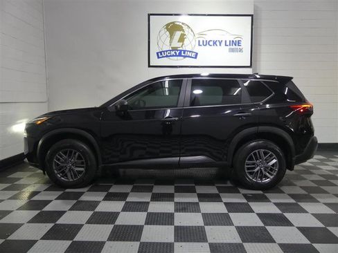 Used 2023 Nissan Rogue S AWD/4WD image 7