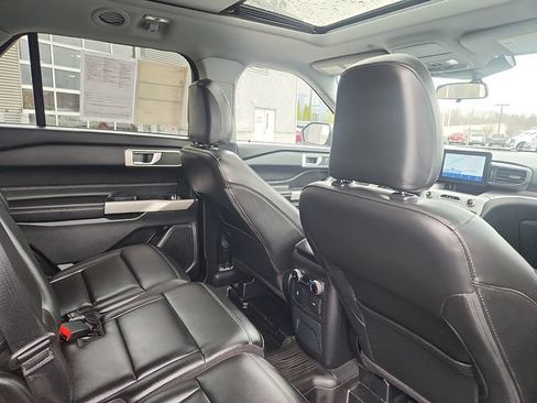 Certified 2023 Ford Explorer XLT w/ Equipment Group 202A AWD/4WD image 29