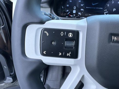 New 2026 Land Rover Defender 130 X-Dynamic SE image 31