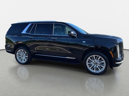 Certified 2025 Cadillac Escalade Premium Luxury AWD/4WD image 8