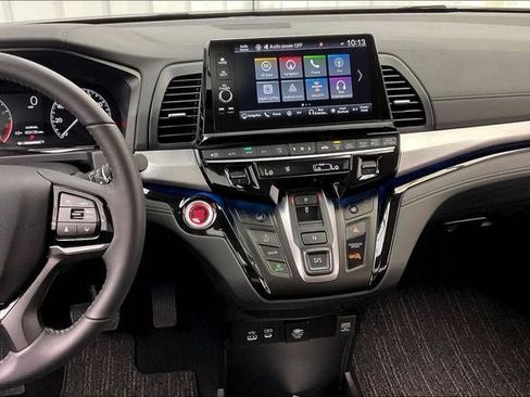 Certified 2026 Honda Odyssey Touring image 6