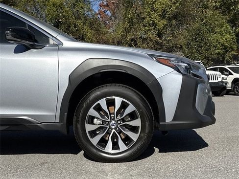 Certified 2025 Subaru Outback Limited w/ Popular Package #2 image 9