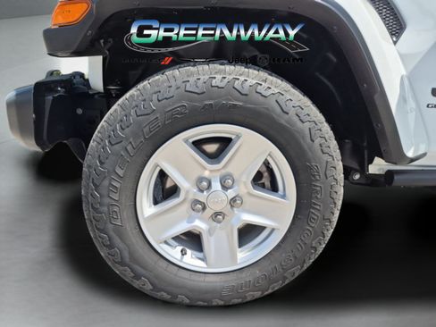 Used 2023 Jeep Gladiator Sport AWD/4WD image 29