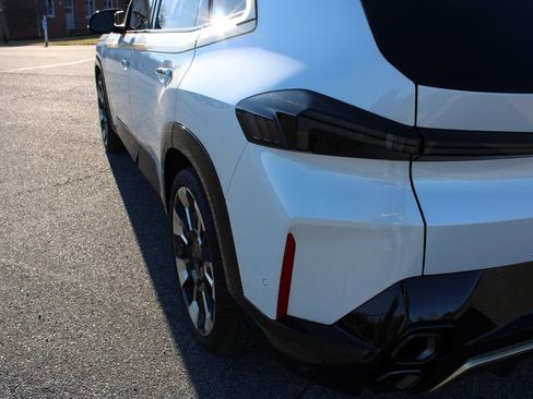 New 2023 BMW XM image 43