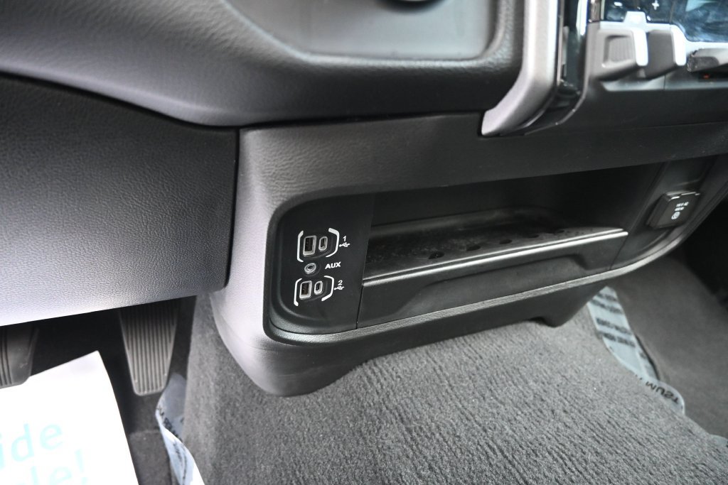 Used 2024 RAM 2500 Big Horn w/ Night Edition AWD/4WD image 39