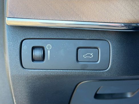 Used 2020 Volvo XC90 T6 Inscription w/ Protection Package Premier image 35