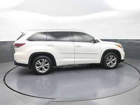 Used 2015 Toyota Highlander XLE AWD/4WD image 9