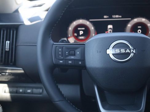 New 2026 Nissan Pathfinder SL w/ SL Premium Package (P04) image 10