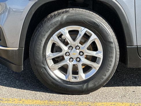 Certified 2020 Chevrolet Traverse LT image 8