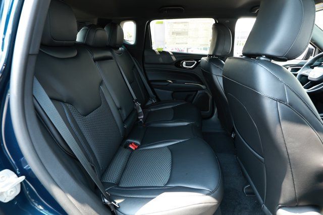 New 2026 Jeep Compass Latitude AWD/4WD image 27