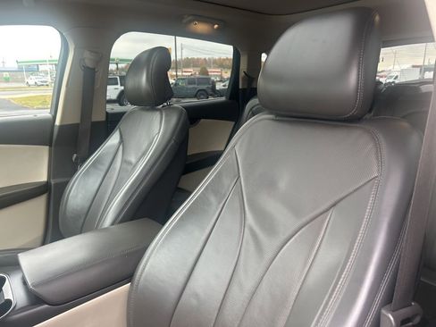 Used 2019 Lincoln Nautilus Reserve image 15