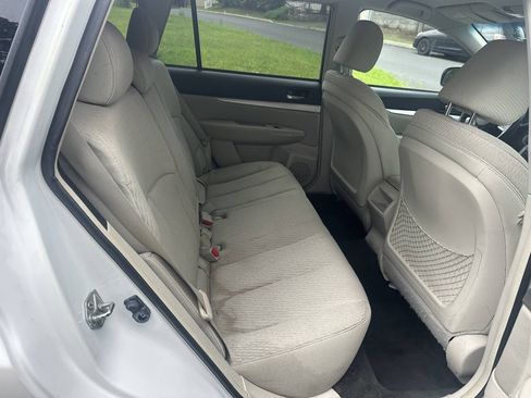 Used 2012 Subaru Outback 2.5i Premium w/ All-Weather Pkg AWD/4WD image 13