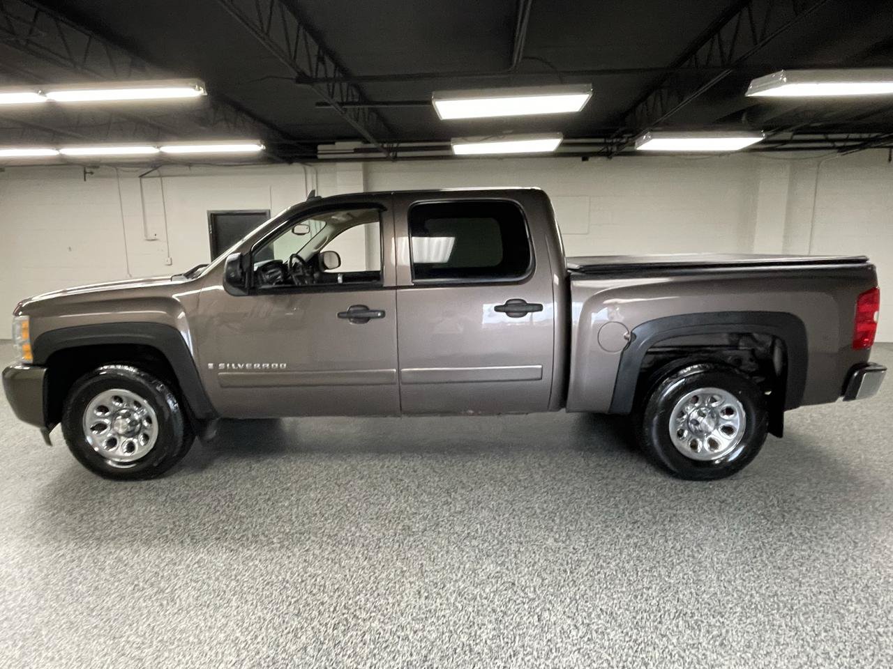 Used 2008 Chevrolet Silverado 1500 LT w/ Power Pack Plus RWD image 9