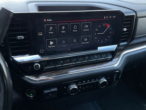 Used 2023 GMC Sierra 1500 SLE image 17