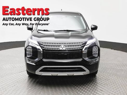 Used 2024 Mitsubishi Outlander SE AWD/4WD image 2