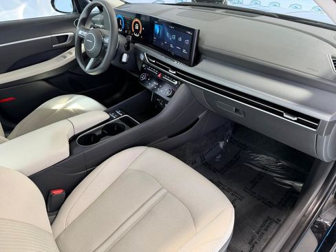 Used 2025 Hyundai Sonata SEL FWD image 27