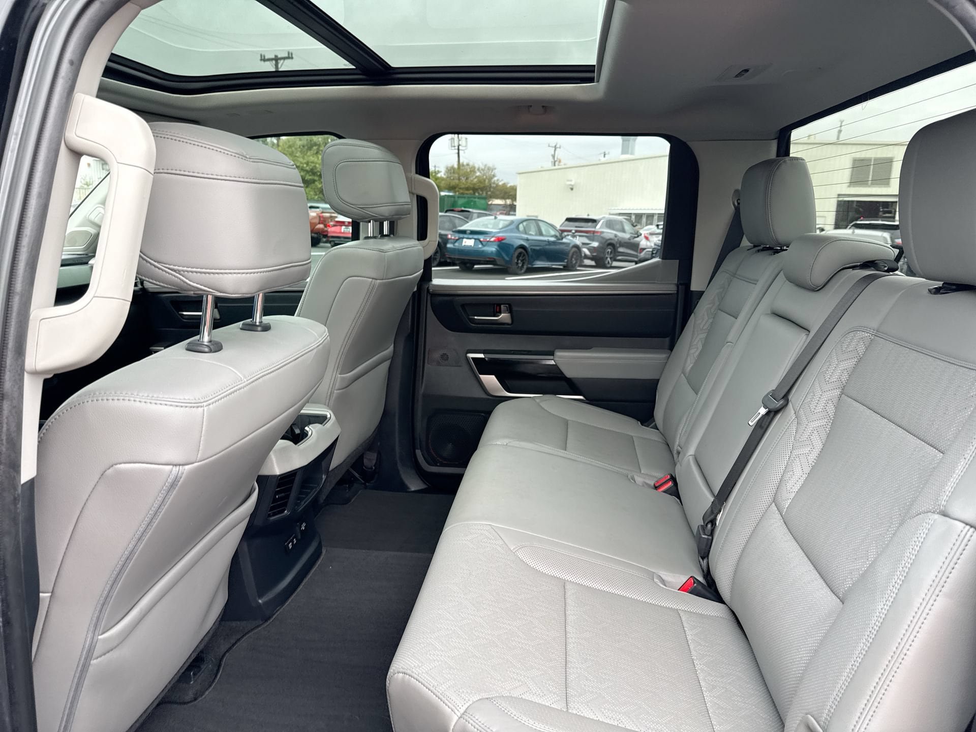 Used 2023 Toyota Tundra Limited AWD/4WD image 24