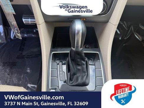 Used 2017 Volkswagen Passat 1.8T R-Line image 23