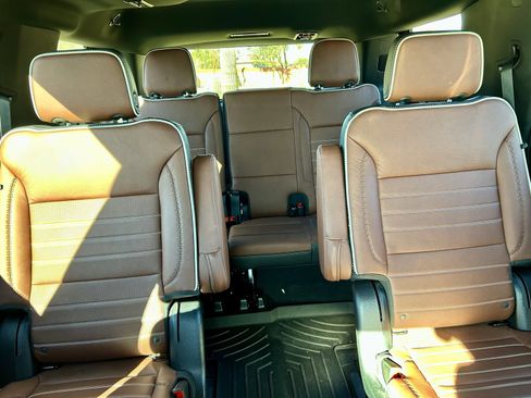 Used 2023 GMC Yukon Denali Ultimate image 19