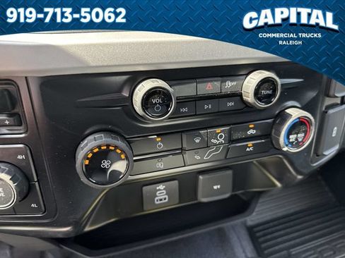 New 2026 Ford F550 4x4 Regular Cab Super Duty image 31