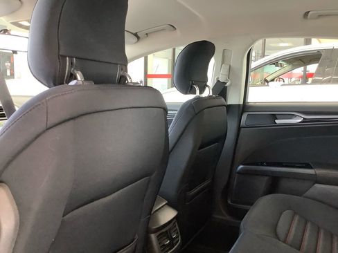 Used 2013 Ford Fusion SE image 19