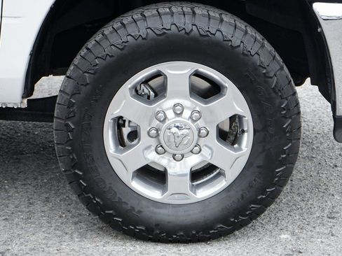 Used 2018 RAM 2500 Big Horn image 40