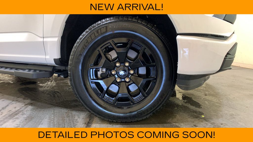 Used 2025 Ford F150 Lightning XLT AWD/4WD image 9