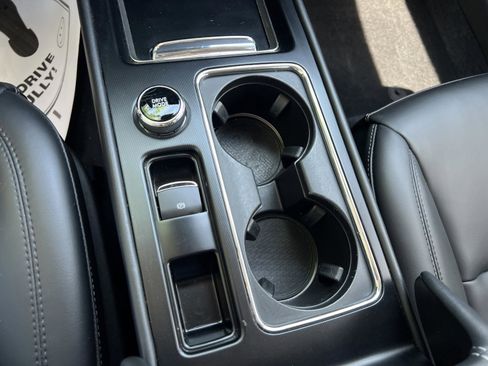 Certified 2023 Lincoln Corsair AWD image 12
