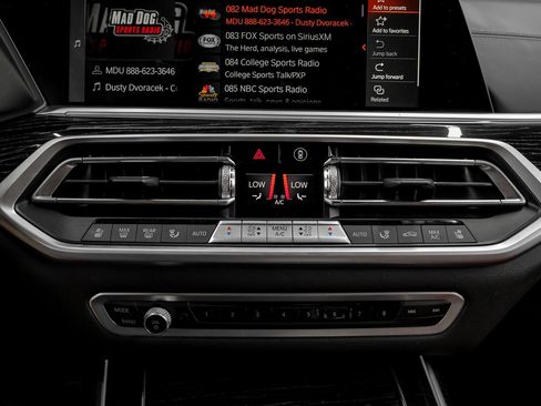 Used 2022 BMW X7 M50i w/ Executive Package image 31