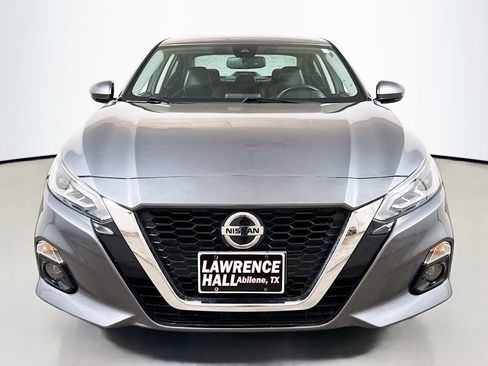 Used 2019 Nissan Altima 2.5 SL FWD image 2