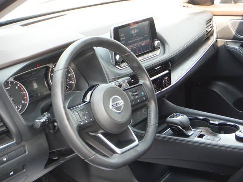 Used 2021 Nissan Rogue SL AWD/4WD image 12
