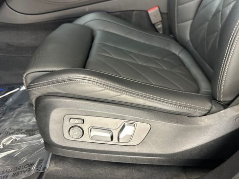 Used 2025 BMW X5 sDrive40i RWD image 15
