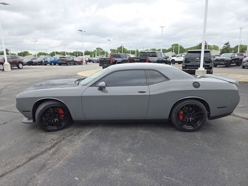 Used 2023 Dodge Challenger R/T RWD image 15