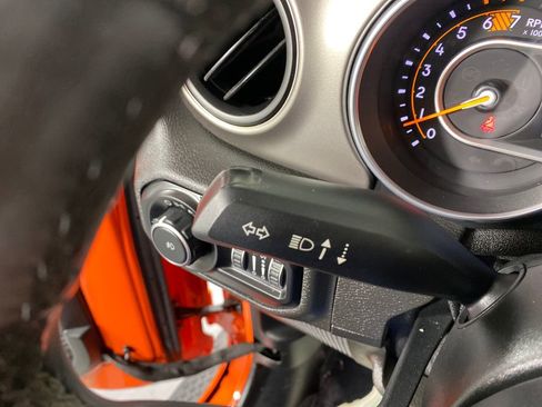 Used 2018 Jeep Wrangler Sport S image 16