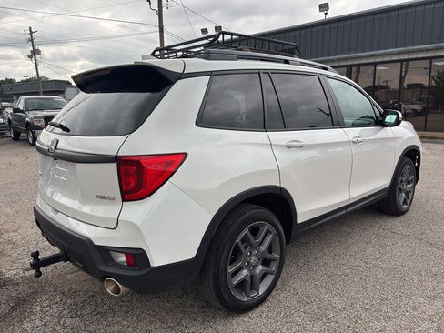 Used 2023 Honda Passport EX-L image 2