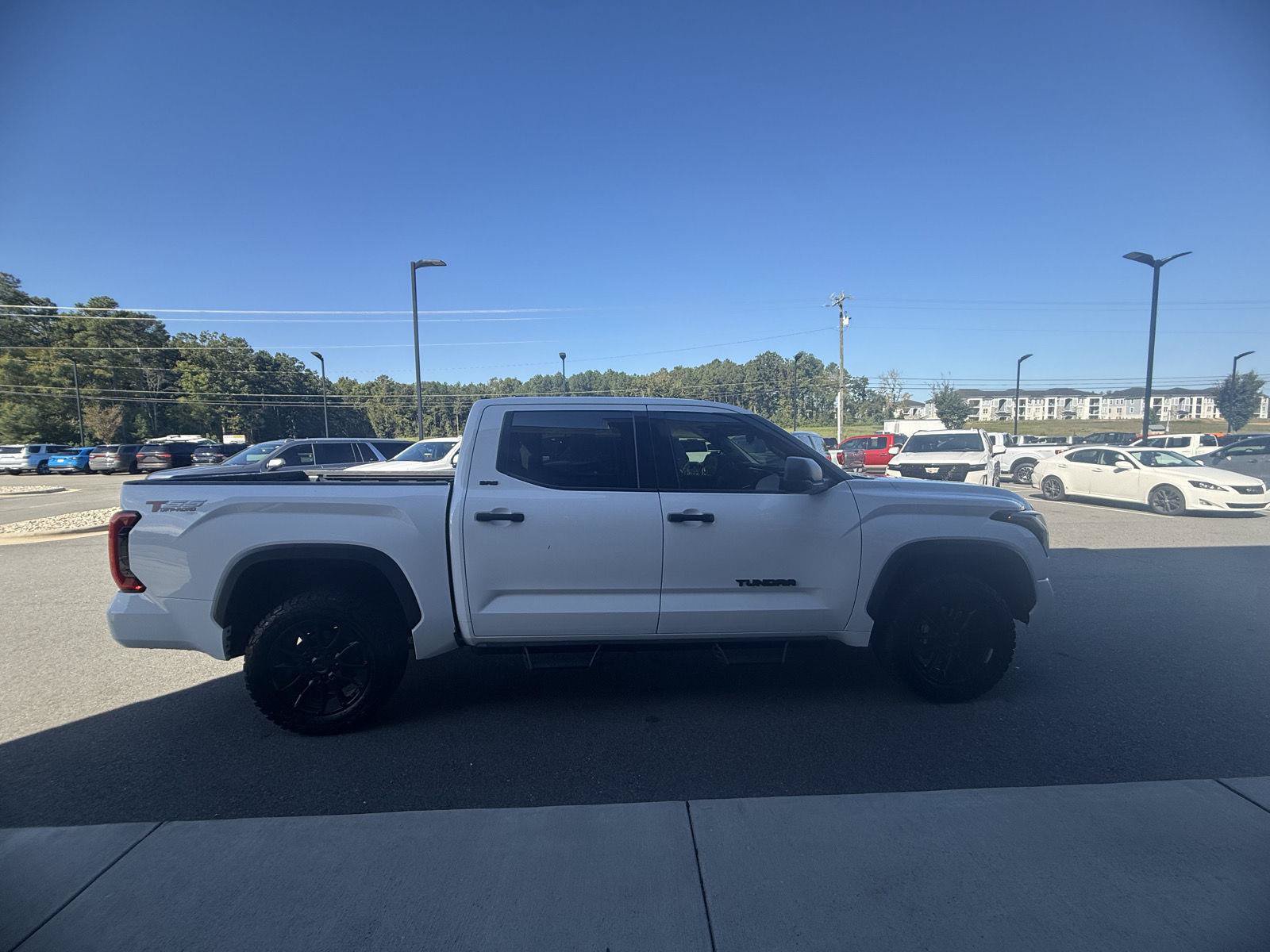Used 2022 Toyota Tundra SR5 AWD/4WD image 30