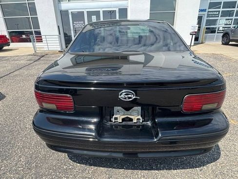 Used 1995 Chevrolet Impala SS RWD image 6