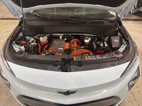 Used 2023 Chevrolet Bolt EUV LT image 11