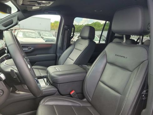 Certified 2025 GMC Yukon XL Denali AWD/4WD image 21