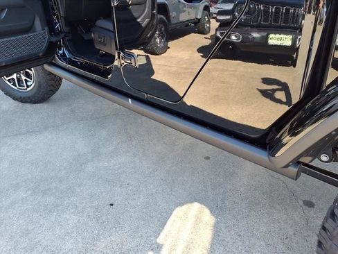 New 2025 Jeep Gladiator Rubicon image 20