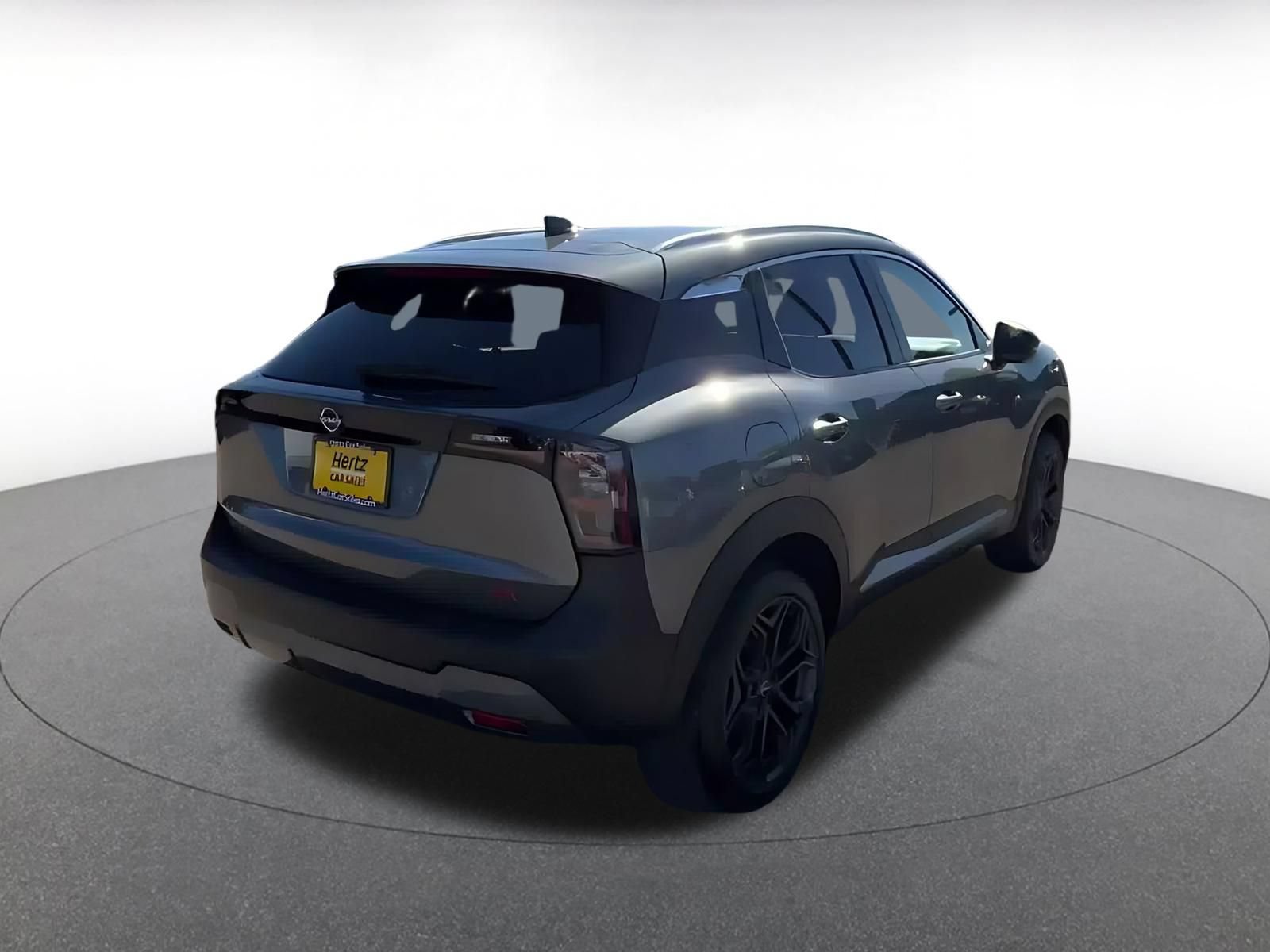 Used 2026 Nissan Kicks SR FWD image 13