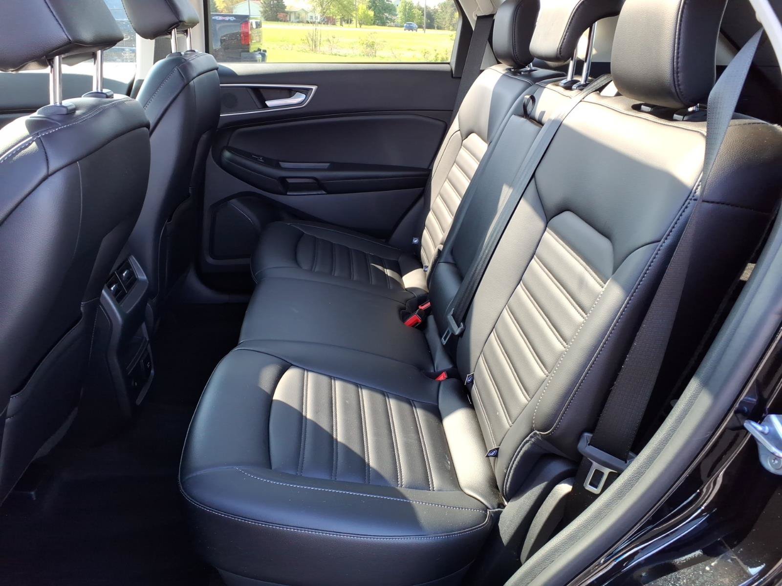 Used 2024 Ford Edge SEL w/ Convenience Package AWD/4WD image 10