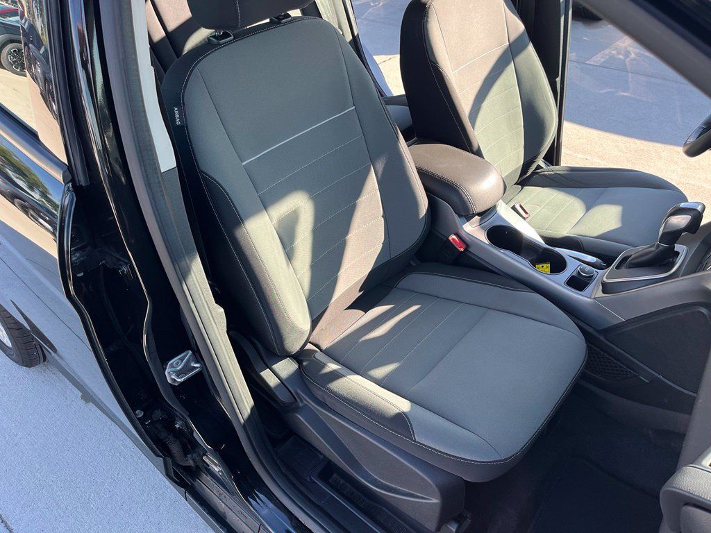 Used 2015 Ford C-MAX SE FWD image 17