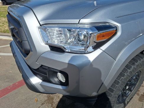 Used 2022 Toyota Tacoma SR5 image 10