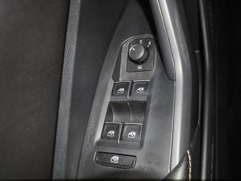 Used 2023 Volkswagen Jetta SE FWD image 27