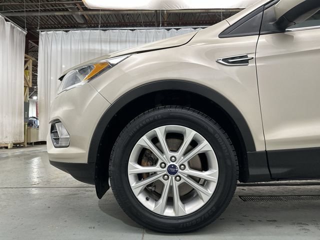 Used 2017 Ford Escape SE w/ SE Cold Weather Package AWD/4WD image 21