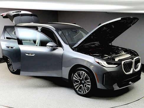 Used 2025 BMW X3 xDrive30i w/ Premium Package image 17