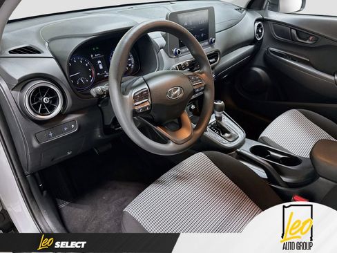 Used 2022 Hyundai Kona SE FWD image 12