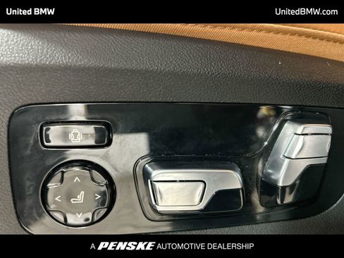 Used 2023 BMW X7 xDrive40i w/ M Sport Package image 12