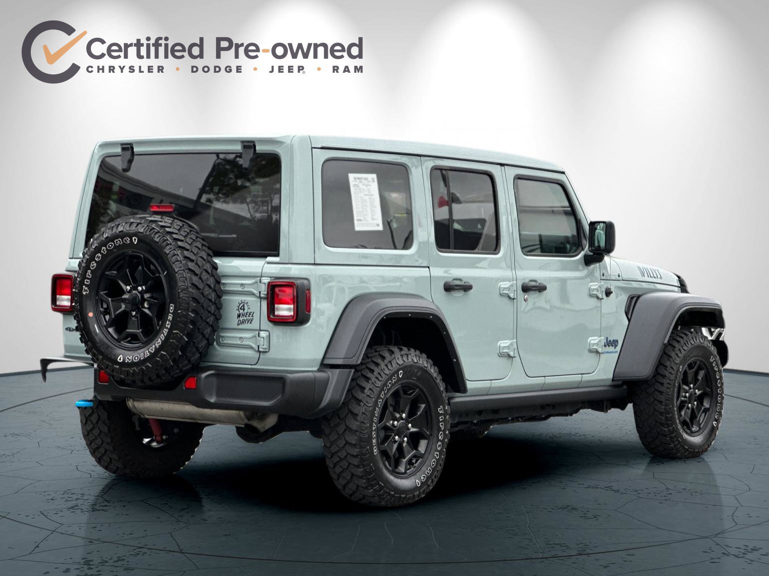 Used 2023 Jeep Wrangler Unlimited w/ Sun & Screen Package AWD/4WD image 4
